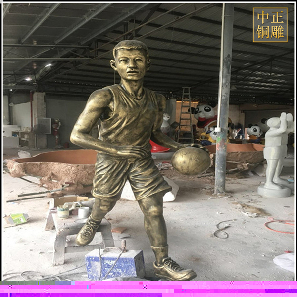 鑄造打籃球人物銅雕塑.jpg